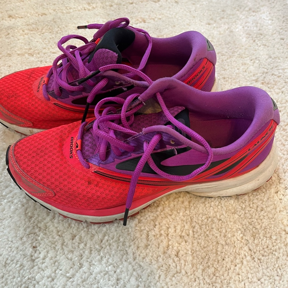 Brooks Launch 4